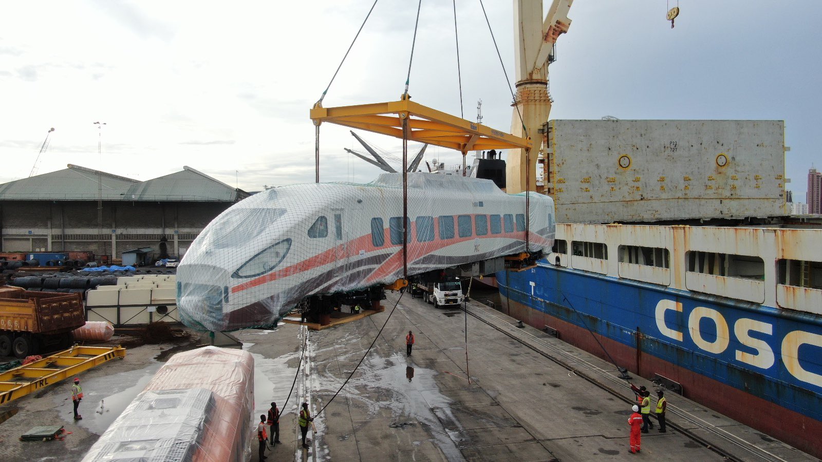 THE FIRST MODERN EMU TRAINS ARRIVE IN THE COUNTRY - Tanzania